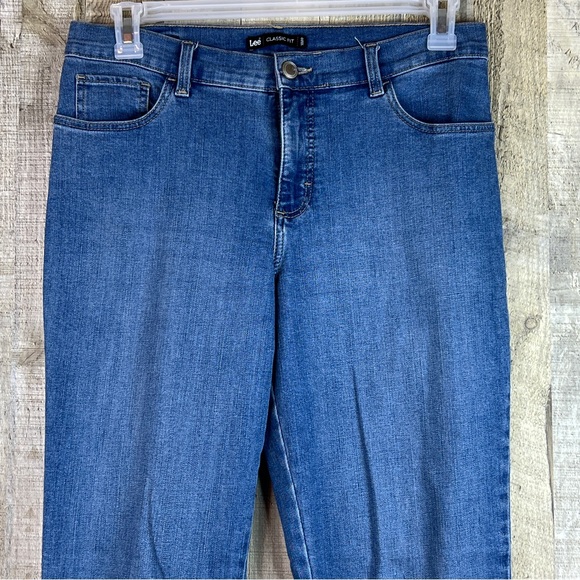 Lee Size 8 Petite Classic Fit 1889 Straight Leg Blue Medium Wash Jeans - Picture 3 of 14